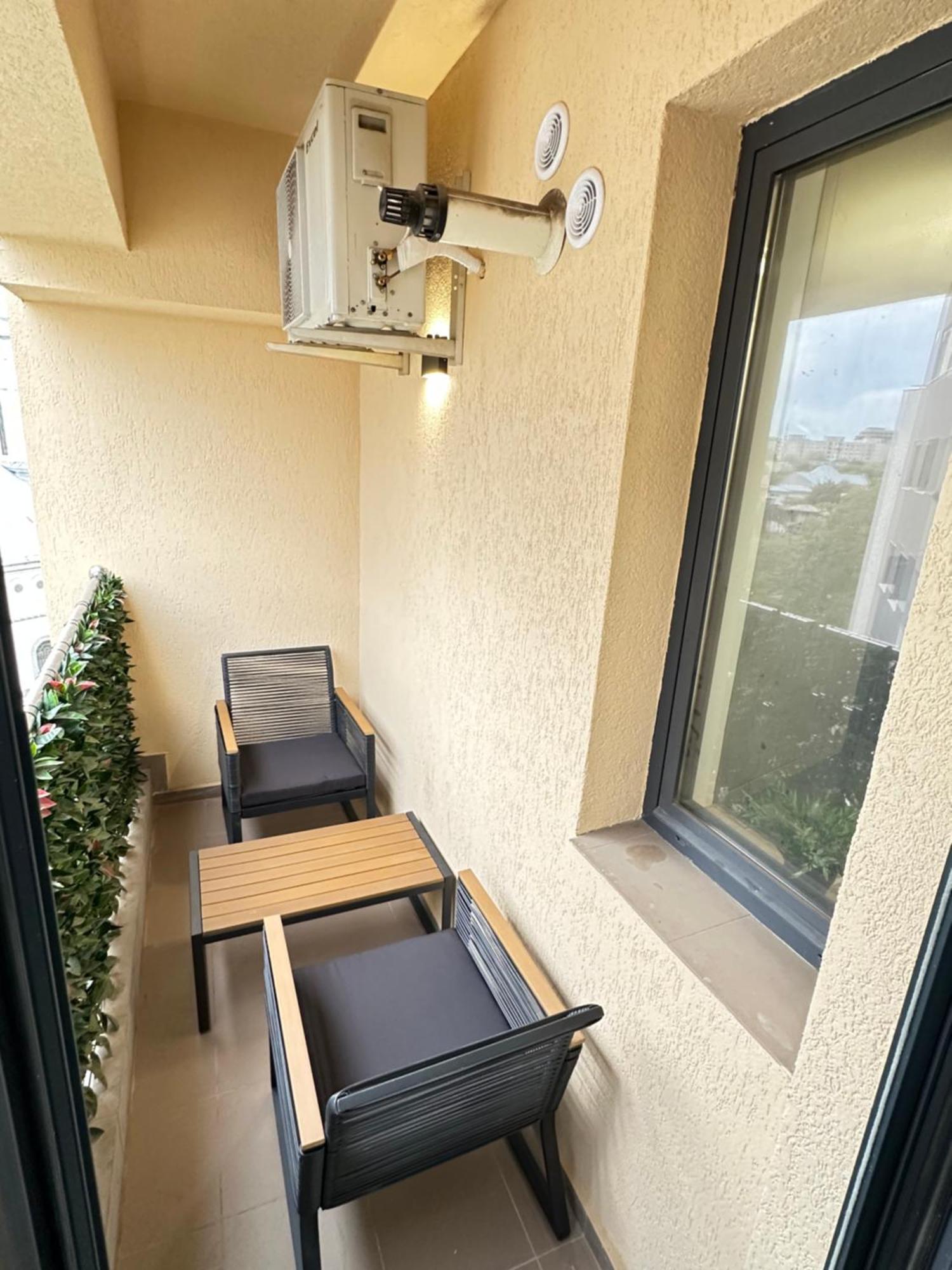 Centru Unirii Luxury Vip Palmier Apartament 2 Camere Cu Terasa Exterioara Amenajata ! Parcare Subterana Privata Climatizata Si Supravegheata Video Dar Doar Cu Rezervare In Limita Locurilor Disponibile !Proprietate In Regim Hoteliep - Nu Are Bucatarie Bucarest Esterno foto